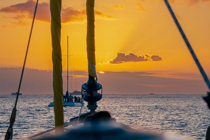 Waikiki Beach Sunset Sail - Key things to know before you go