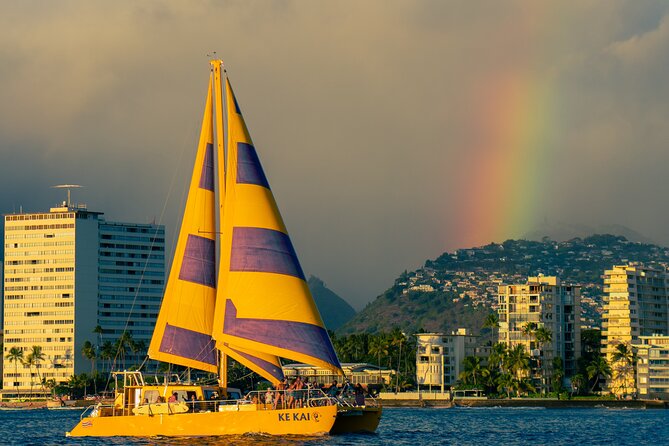 Waikiki Beach Sunset Sail - Entering Waikiki by Catamaran: the value in starting right on the beach