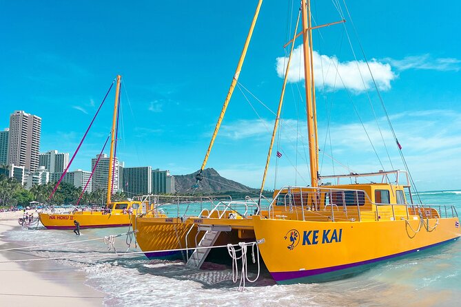 Waikiki Beach Sunset Sail - The onboard vibe: music, drinks, and why it can feel like a booze cruise