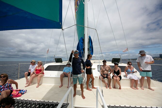 Waikiki Catamaran Snorkel Sail with Lunch: Turtles Guaranteed - Morning vs midday: drinks, lunch, and how it changes the vibe