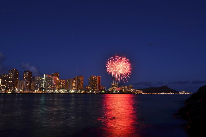 Waikiki: Friday Night Fireworks Catamaran Cruise - The Fireworks Moment: Setting Expectations Before You Sail