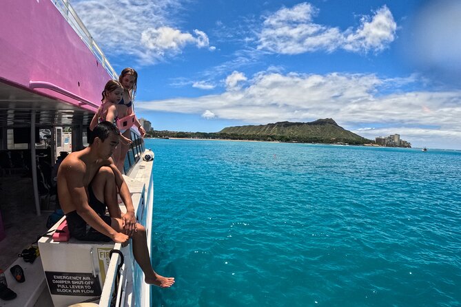 Waikiki, Oahu 2-Hour Whale Watching: Guaranteed Sightings - Comfort on a Waikiki sail: staying steady when the water gets choppy