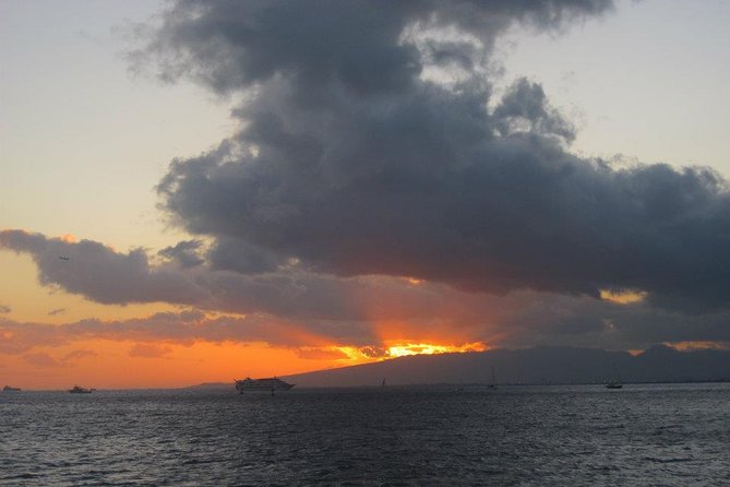 Waikiki Signature Sunset Catamaran Sail - Bento Box + Bar Drinks: The Included Value Check