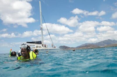 West Oahu Dolphin Watch and Snorkel Sail with Lunch - Breakfast, Lunch, and Premium Drinks (Yes, It Matters)