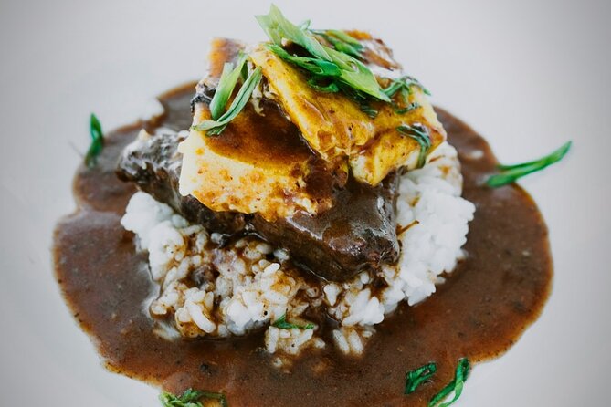 Whale Watching & Late Breakfast Cruise in Honolulu - Breakfast on board: Kona coffee, taro French toast, and loco moco